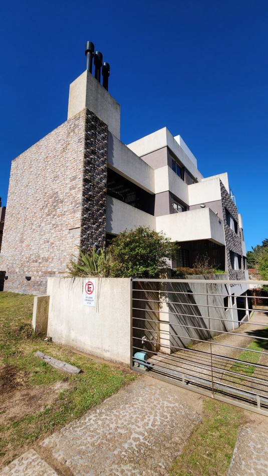 Departamento venta 3 ambientes Valeria del mar 50 mts playa + gas natural + cochera 