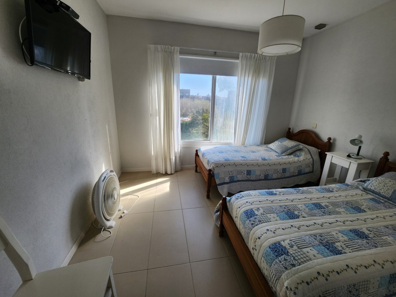 Departamento en Venta Mar de Ostende Pinamar 3 Ambientes Frente al mar Gas natural Cochera