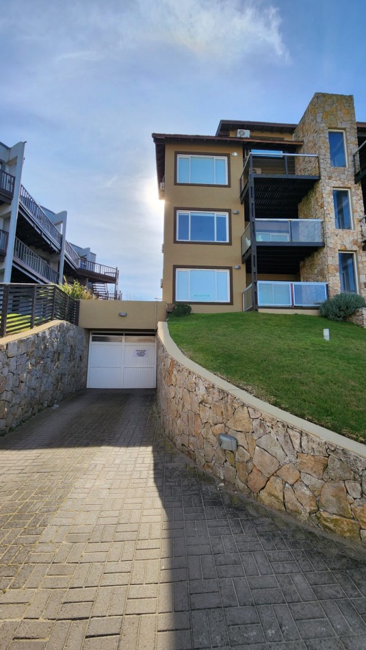 Departamento en Venta Mar de Ostende Pinamar 3 Ambientes Frente al mar Gas natural Cochera