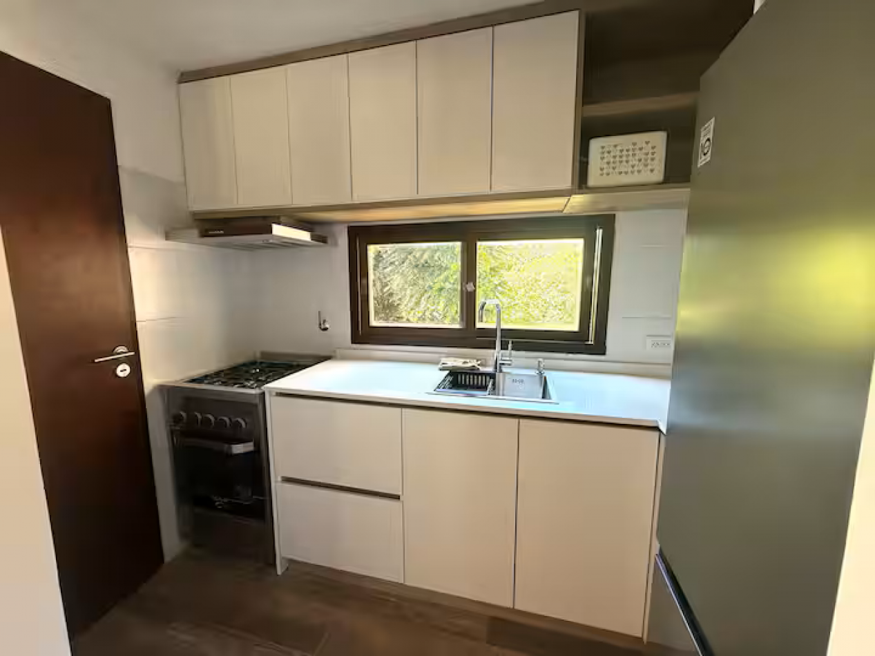 Venta Departamento 2 ambientes con cochera remodelado Pinamar 