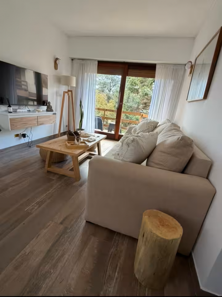 Venta Departamento 2 ambientes con cochera remodelado Pinamar 