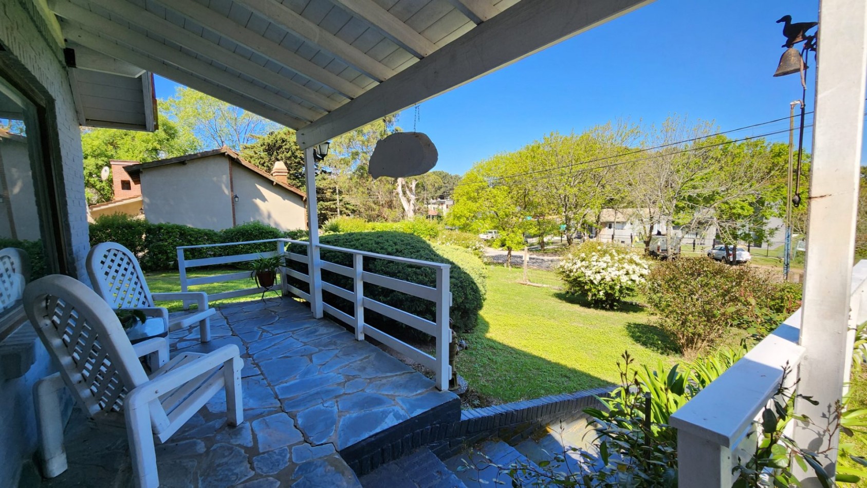 Casa en Venta Pinamar-Ostende 5 Ambientes 2 Dormitorios 2 Baños Gas natural Quincho cerrado Amplio Jardin