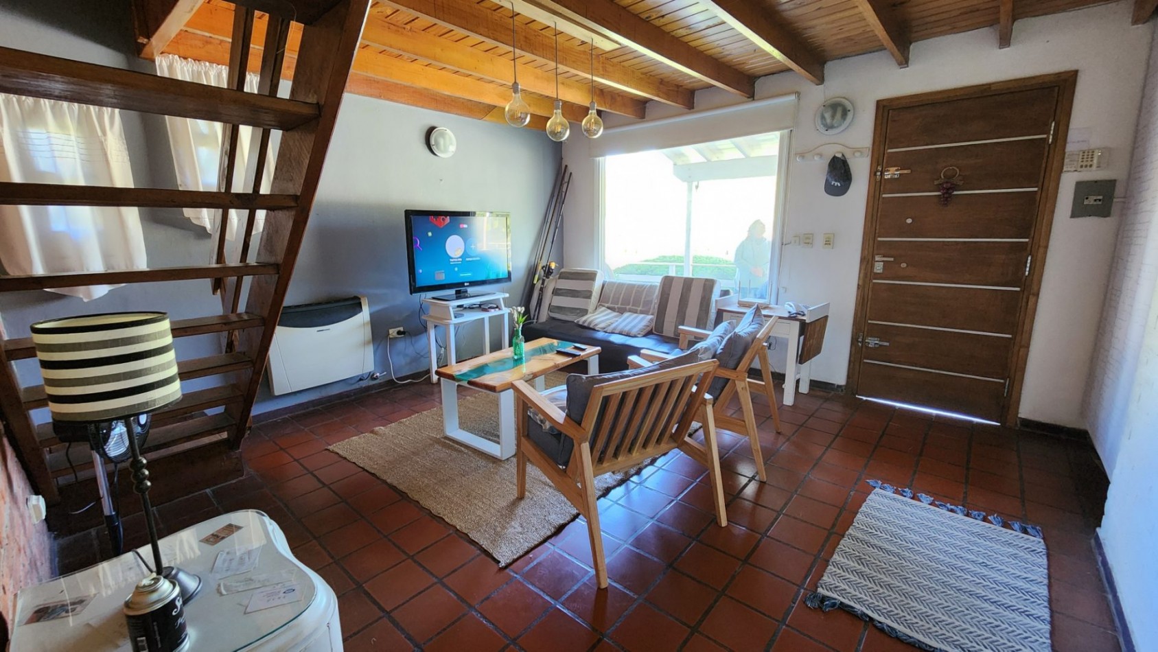 Casa en Venta Pinamar-Ostende 5 Ambientes 2 Dormitorios 2 Baños Gas natural Quincho cerrado Amplio Jardin