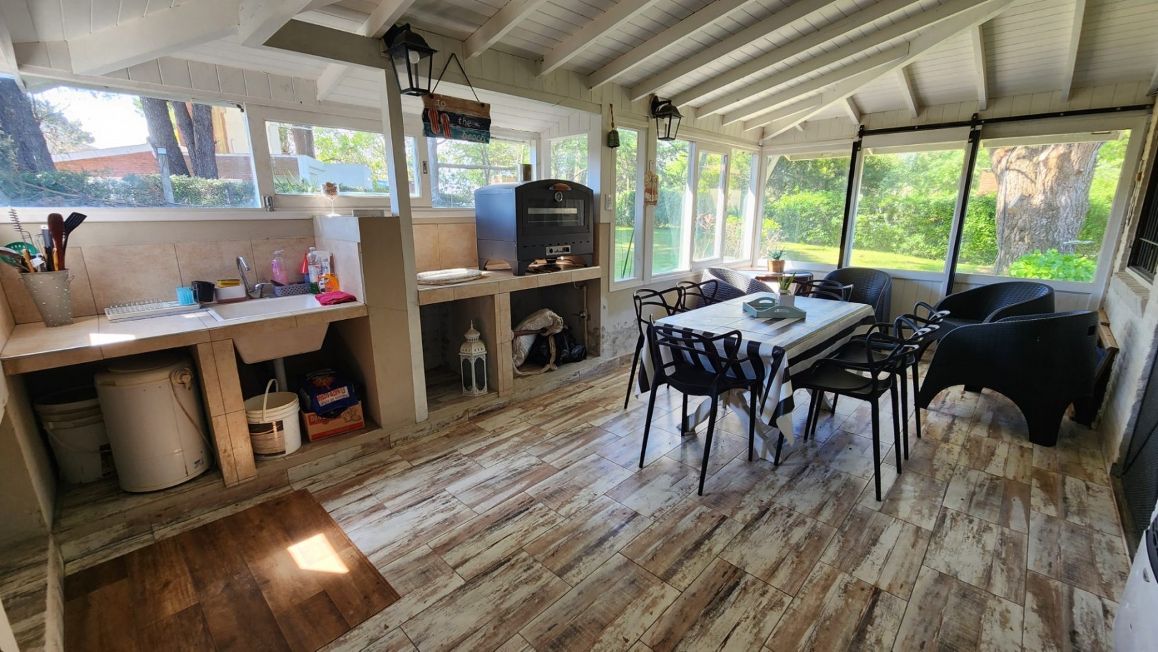 Casa en Venta Pinamar-Ostende 5 Ambientes 2 Dormitorios 2 Baños Gas natural Quincho cerrado Amplio Jardin