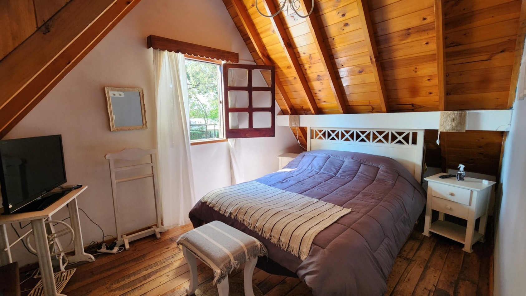 Casa en Venta Pinamar-Ostende 5 Ambientes 2 Dormitorios 2 Baños Gas natural Quincho cerrado Amplio Jardin
