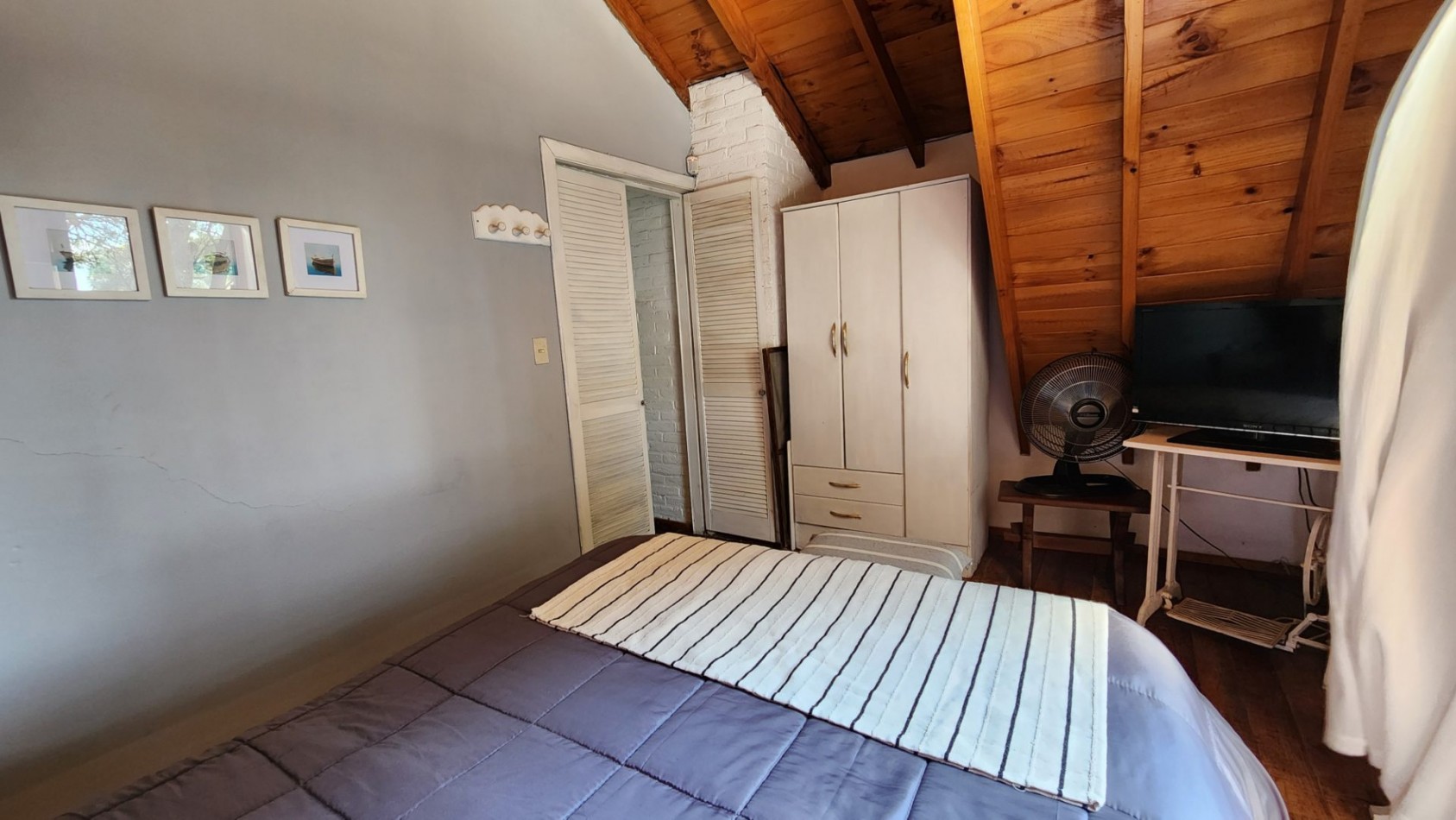 Casa en Venta Pinamar-Ostende 5 Ambientes 2 Dormitorios 2 Baños Gas natural Quincho cerrado Amplio Jardin