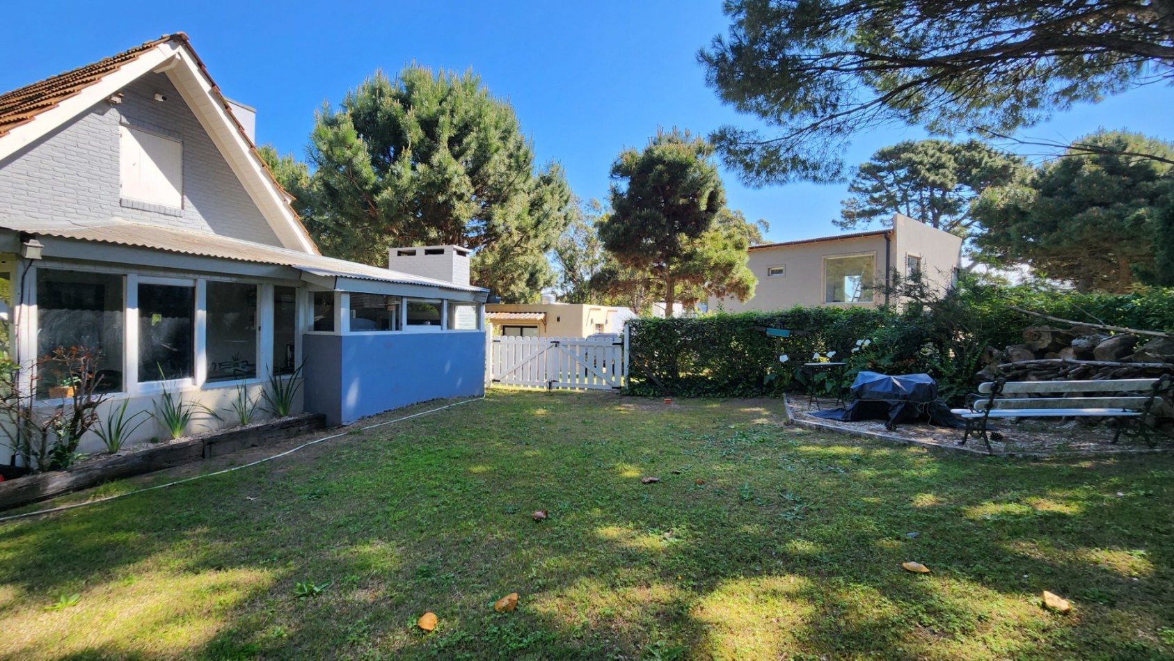 Casa en Venta Pinamar-Ostende 5 Ambientes 2 Dormitorios 2 Baños Gas natural Quincho cerrado Amplio Jardin