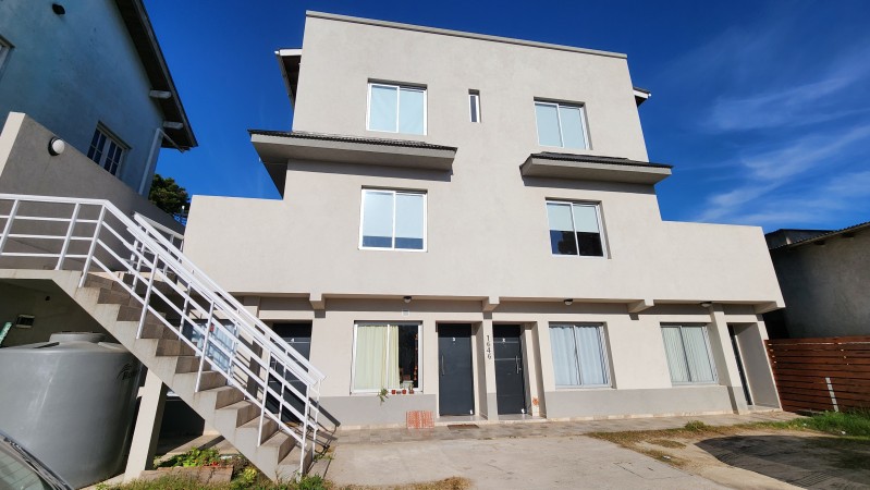 Venta Departamento 3 ambientes + 2 baños - Gas Natural - Terraza con Parrilla y Cochera