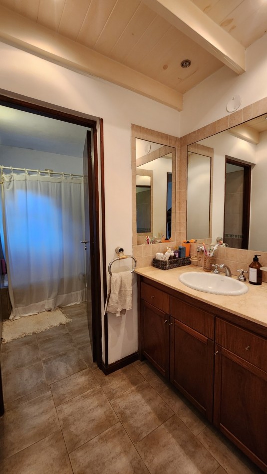 Casa en Venta Pinamar Zona B5 3 Dormitorios + Playroom Gas Natural Amplio jardin