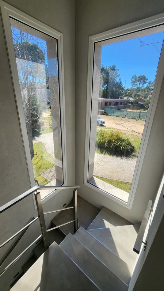 Casa minimalista de 4 dormitorios Pinamar