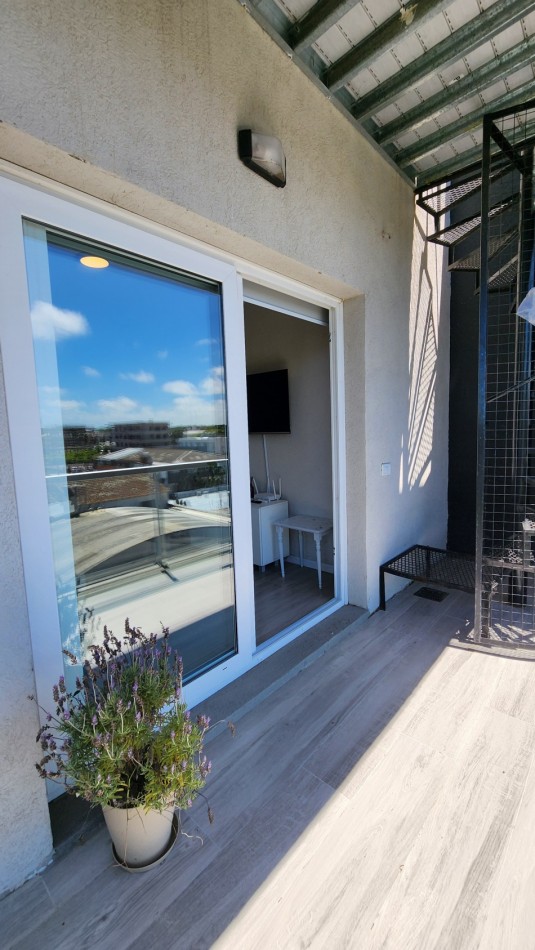 Departamento 2 ambientes nuevo Balcon y Terraza Zona Centro