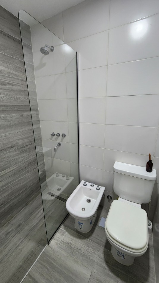 Departamento 2 ambientes nuevo Balcon y Terraza Zona Centro