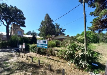 Lote Multifamiliar con dos casas en Pinamar