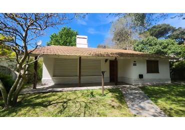 Venta casa en zona b5, Pinamar.