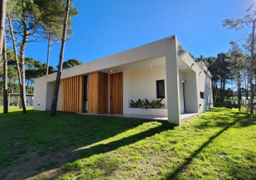 Casa Venta Pinamar Alamos 4 Dormitorios Gas Natural 3 Baños A Estrenar