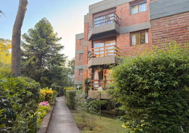 Venta Departamento 2 ambientes con cochera remodelado Pinamar 