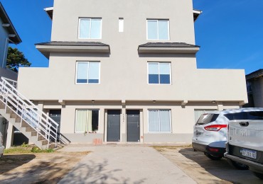 Venta Departamento 3 ambientes + 2 baños - Gas Natural - Terraza con Parrilla y Cochera